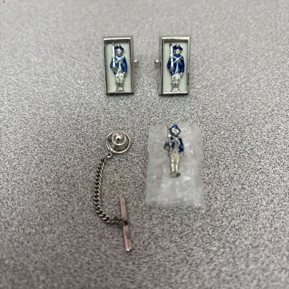 Vintage Shields Patriotic Silver Tone Cufflinks Soldier With Sword Tie Tack, Pin